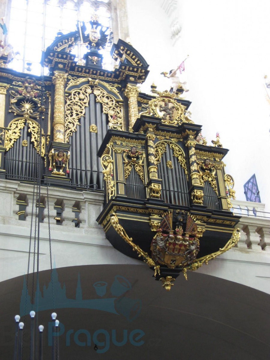 9 Tyn church in Old Town of Prague concerts BellPr