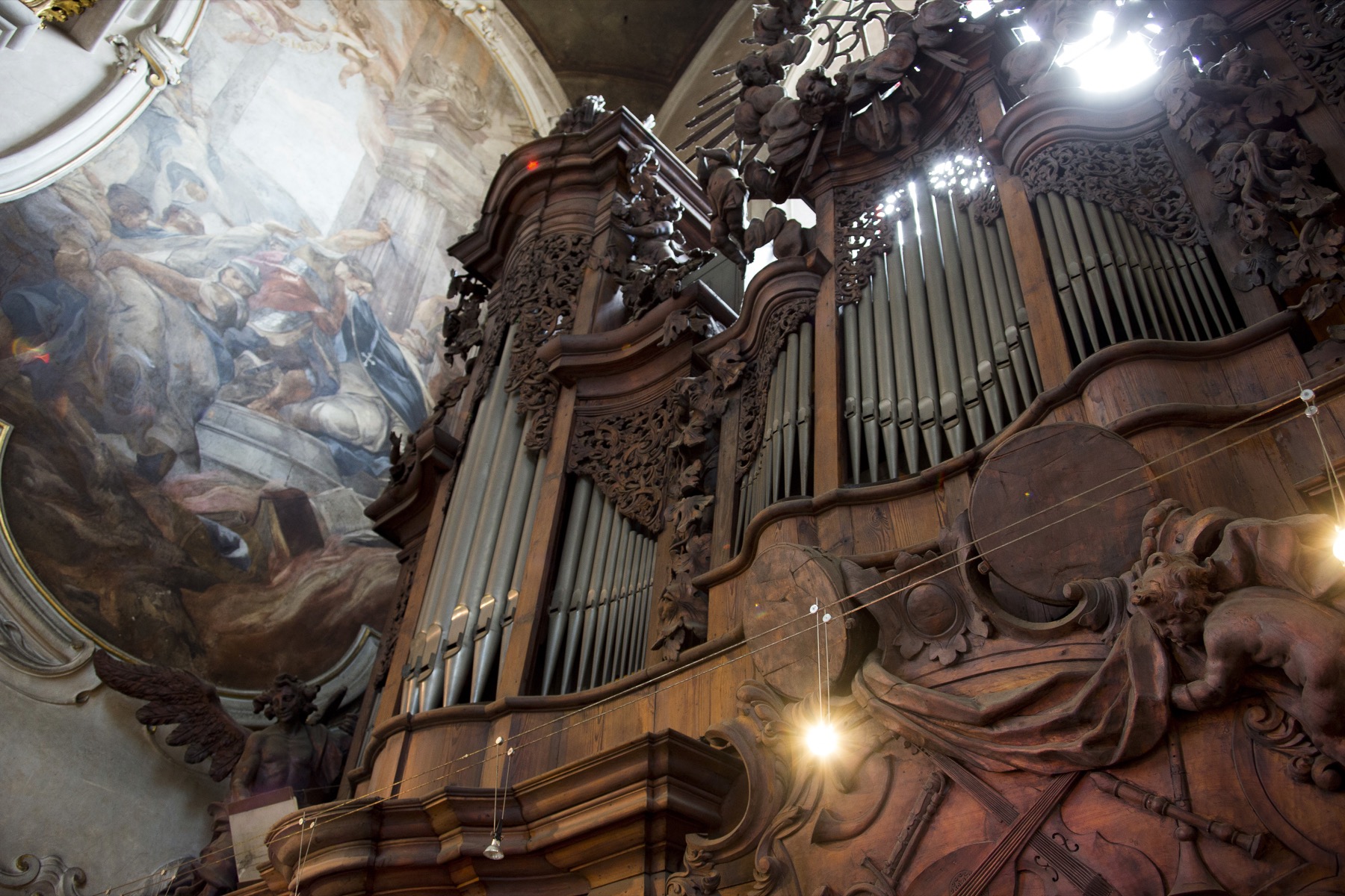 The concert Strings and great organ