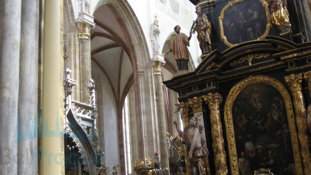 2 Tyn church in Old Town of Prague concerts BellPr