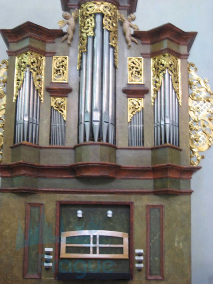 5 Tyn church in Old Town of Prague concerts BellPr