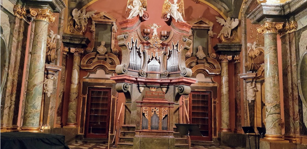 6 BellPrague concert chapel of mirrors fr.jpg