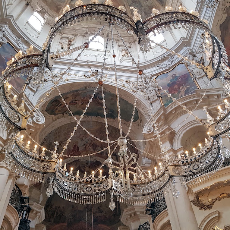 10 Vivaldi Orchestra Praga St. Nicolas Church Bell